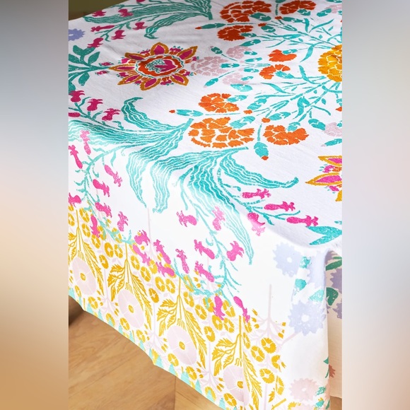 Ellen Merchant x Anthropologie tablecloth - Picture 3 of 5